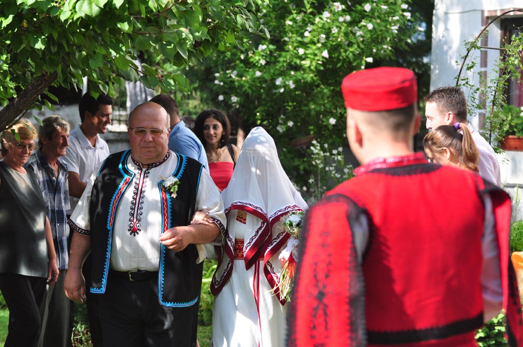 димитрина игнатова цонева за българските сватбени традиции